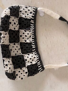 Black & White Crochet Shoulder Bag - Women's Fashion Tote